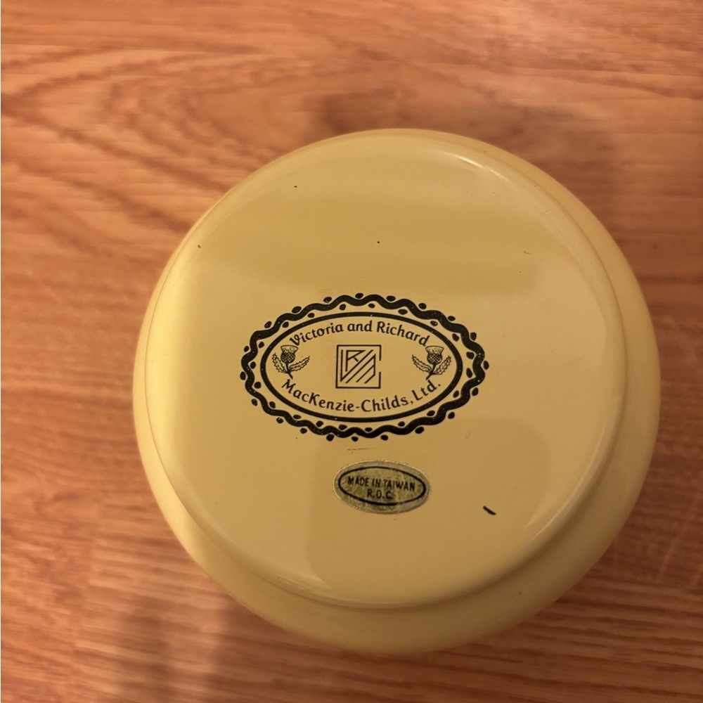 Victoria & Richard MacKenzie Childs Yellow-Gold Tea Set - Picture 10 of 16